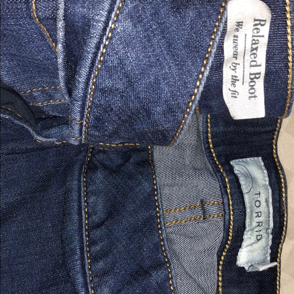Torrid 22R relaxed boot jeans euc